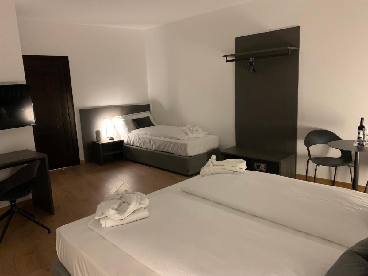 Guest House Le Cassandre Sondrio Eksteriør billede